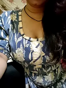 Snapshot of PARI51 chatting on 05.26.26 PARI51 online show from 05.26.26