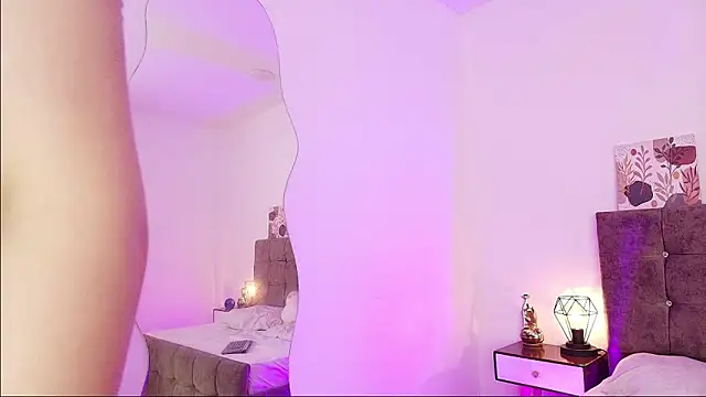 Annie bonnie  online show from 04.01.26