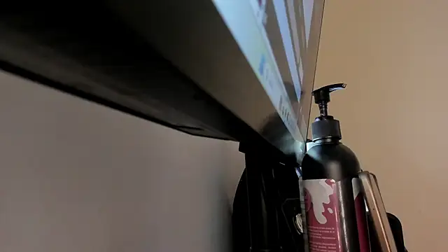 Snapshot of MiaTorres4 chatting on 04.27.26 MiaTorres4 online show from 04.27.26