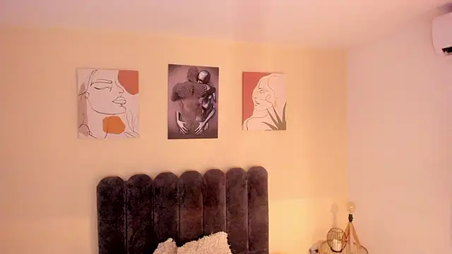 aura vega online show from 03.08.26