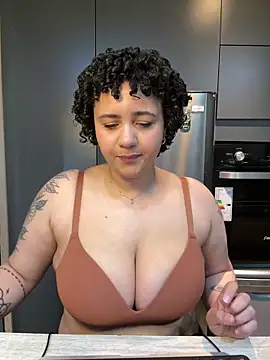 Snapshot of BabyChanntal chatting on 02.19.26 BabyChanntal online show from 02.19.26