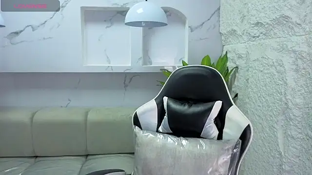 Snapshot of aurora_tp chatting on 02.10.26 aurora tp online show from 02.10.26