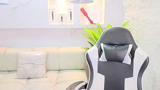 Snapshot of aurora_tp chatting on 02.25.26 aurora tp online show from 02.25.26