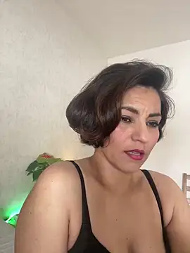 eva luz online show from 02.17.26