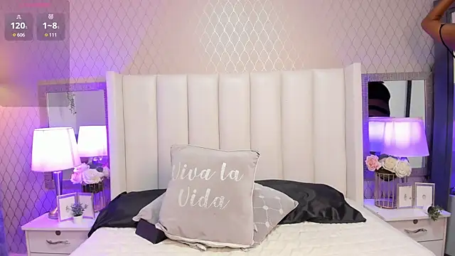 Scarlett Viibe online show from 05.18.26