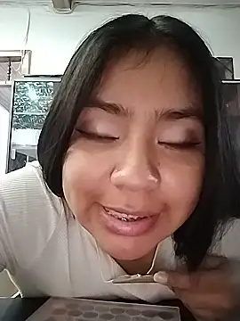 Snapshot of Noa_Baker chatting on 05.19.26 Noa Baker online show from 05.19.26
