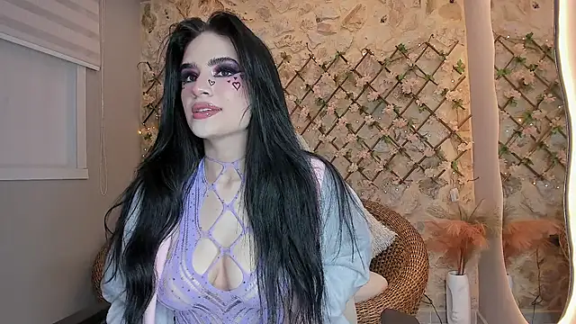 Snapshot of Valeriabigass chatting on 02.13.26 Valeriabigass online show from 02.13.26