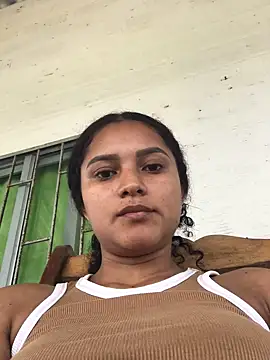 Snapshot of LiaRose- chatting on 02.23.26 LiaRose- online show from 02.23.26