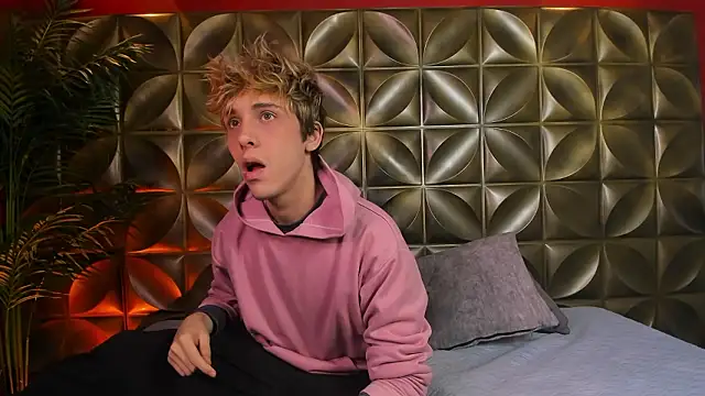 Snapshot of DannyParker_ chatting on 02.07.26 DannyParker online show from 02.07.26