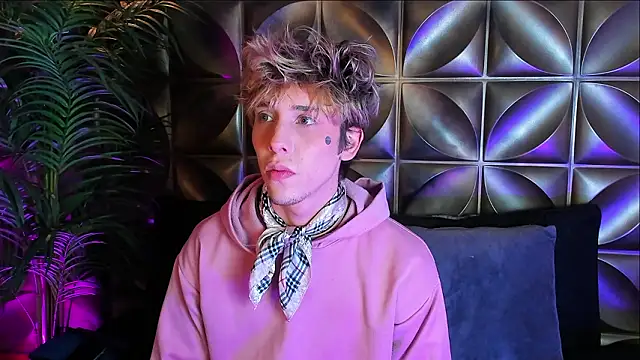 Snapshot of DannyParker_ chatting on 02.21.26 DannyParker online show from 02.21.26