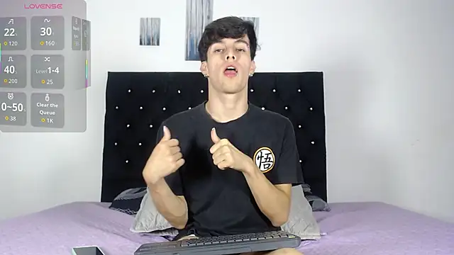 Snapshot of axxxel_twink chatting on 02.17.26 axxxel twink online show from 02.17.26