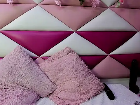 Snapshot of Luna_Staar69 chatting on 02.13.26 Luna Staar69 online show from 02.13.26