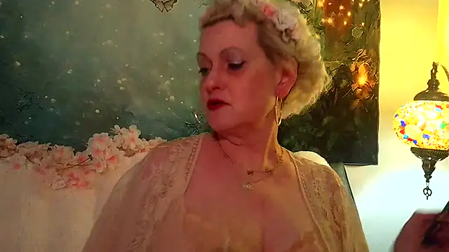 Snapshot of Blondie_the_librarian chatting on 02.27.26 Blondie the librarian online show from 02.27.26