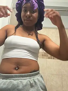 Snapshot of slimeyslimthic chatting on 04.12.26 slimeyslimthic online show from 04.12.26