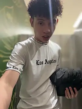 Snapshot of yoursexyjose chatting on 03.12.26 yoursexyjose online show from 03.12.26