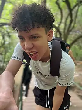 Snapshot of yoursexyjose chatting on 04.12.26 yoursexyjose online show from 04.12.26