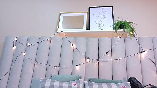 EmmaLou   online show from 02.03.26