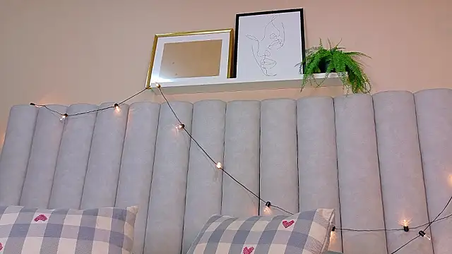 EmmaLou   online show from 02.12.26