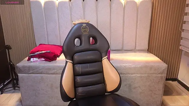 Lynn turner online show from 04.17.26