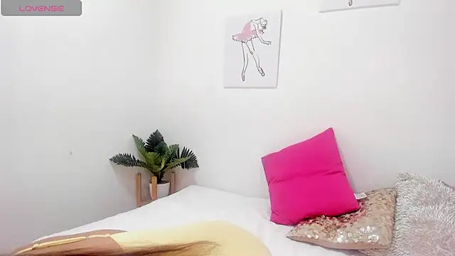 SamiraMalek  online show from 02.02.26