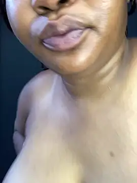 Snapshot of MeekyCurvyAss chatting on 02.01.26 MeekyCurvyAss online show from 02.01.26