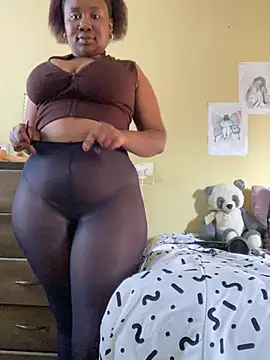 Snapshot of MeekyCurvyAss chatting on 07.22.26 MeekyCurvyAss online show from 07.22.26