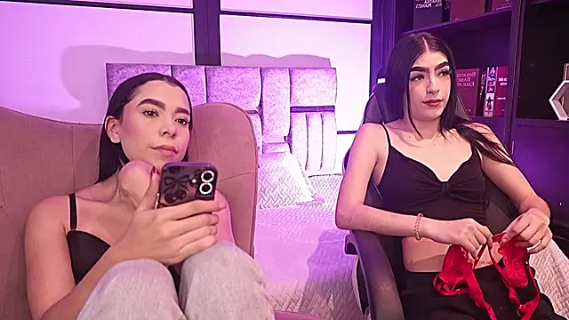 Snapshot of GemmaBrown chatting on 02.11.26 GemmaBrown online show from 02.11.26