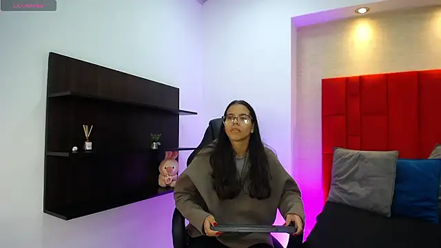 Snapshot of Luna_Millers chatting on 02.03.26 Luna Millers online show from 02.03.26