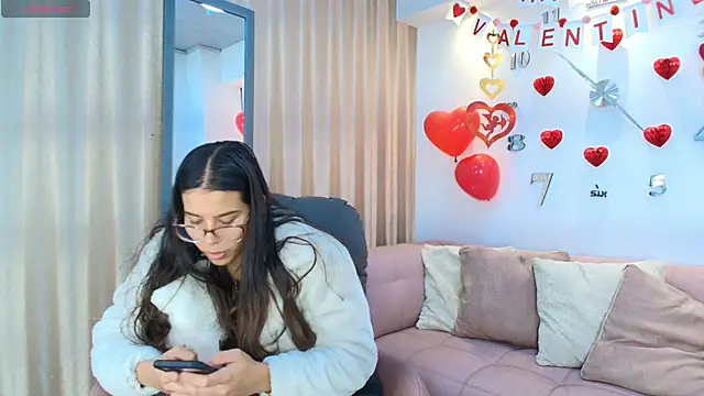 Snapshot of Luna_Millers chatting on 02.18.26 Luna Millers online show from 02.18.26