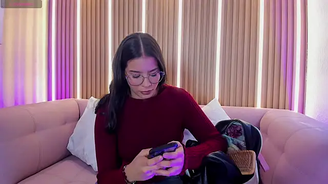 Snapshot of Luna_Millers chatting on 07.16.26 Luna Millers online show from 07.16.26