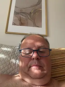 Snapshot of YachtCaptain10 chatting on 06.12.26 YachtCaptain10 online show from 06.12.26