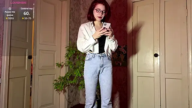 LaurynGeisinger online show from 02.24.26