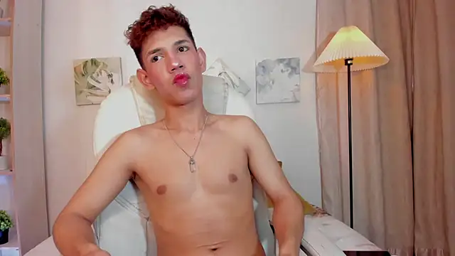 Snapshot of arlequiin_ chatting on 02.06.26 arlequiin online show from 02.06.26