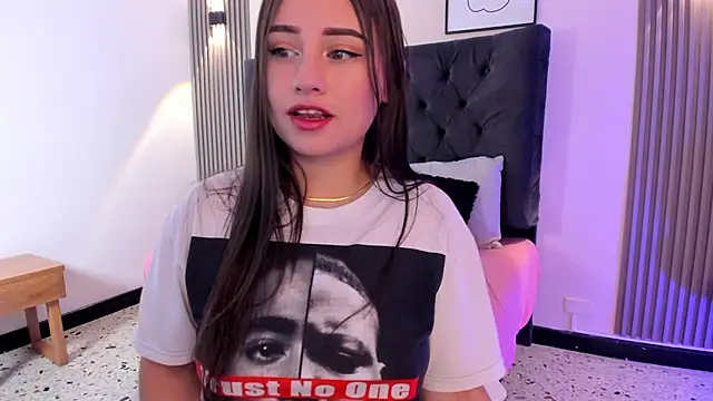 Snapshot of SARHA_ANTONELLI chatting on 02.27.26 SARHA ANTONELLI online show from 02.27.26