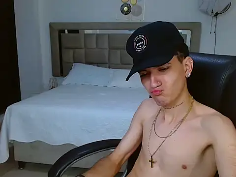 eroboyxox online show from 02.24.26