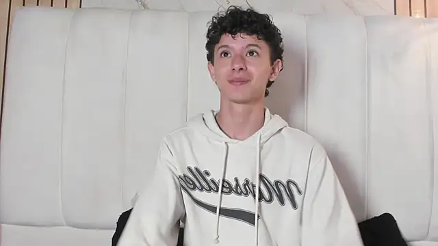 Snapshot of David_Roy_ chatting on 02.21.26 David Roy online show from 02.21.26