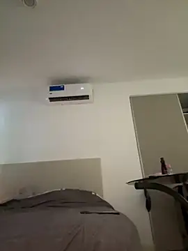 lolaaculaa online show from 02.04.26