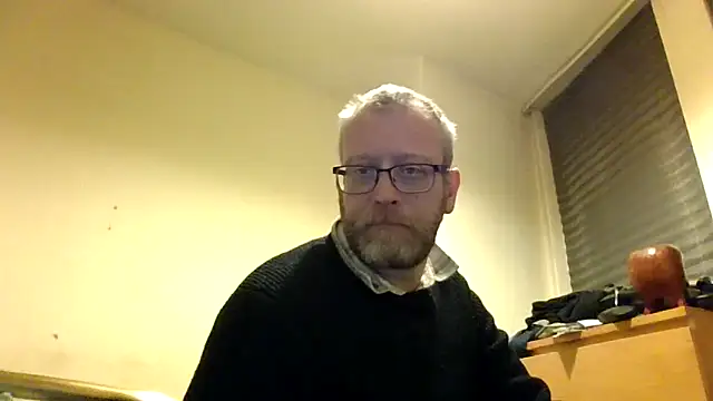 Snapshot of UnshodSixties chatting on 05.19.26 UnshodSixties online show from 05.19.26