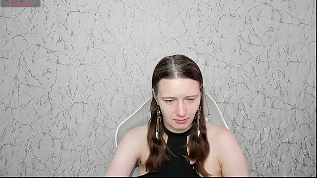 Snapshot of Kathrine_Meyer chatting on 05.27.26 Kathrine Meyer online show from 05.27.26