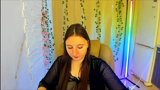 EvaxCharm online show from 02.06.26