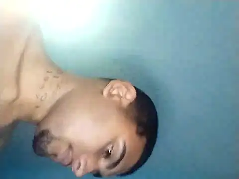Snapshot of MickeySexyyy chatting on 05.17.26 MickeySexyyy online show from 05.17.26