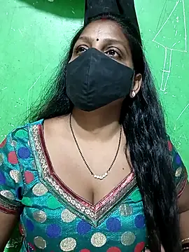 Snapshot of Parul-009 chatting on 04.17.26 Parul-009 online show from 04.17.26