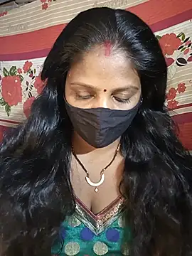 Snapshot of Parul-009 chatting on 05.13.26 Parul-009 online show from 05.13.26