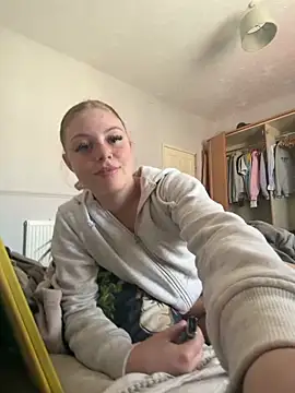 Paige love online show from 04.23.26