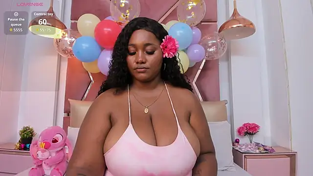 Snapshot of Charlotte-Wright chatting on 04.01.26 Charlotte-Wright online show from 04.01.26