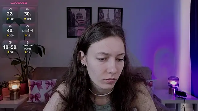 Snapshot of VioletaBloom chatting on 02.01.26 VioletaBloom online show from 02.01.26