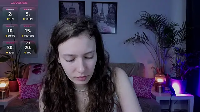 Snapshot of VioletaBloom chatting on 02.17.26 VioletaBloom online show from 02.17.26