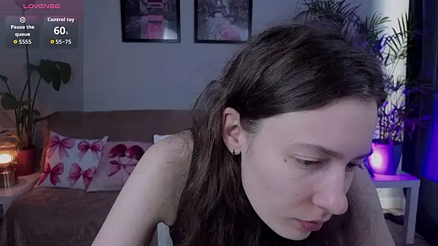 Snapshot of VioletaBloom chatting on 03.01.26 VioletaBloom online show from 03.01.26