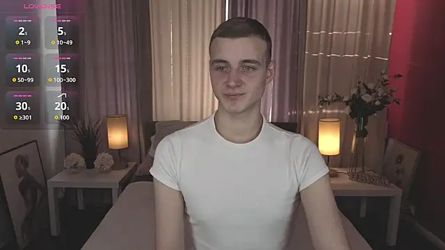 Snapshot of HereAlexColee chatting on 02.10.26 HereAlexColee online show from 02.10.26