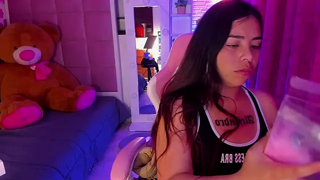 Snapshot of liany_taylor chatting on 03.07.26 liany taylor online show from 03.07.26